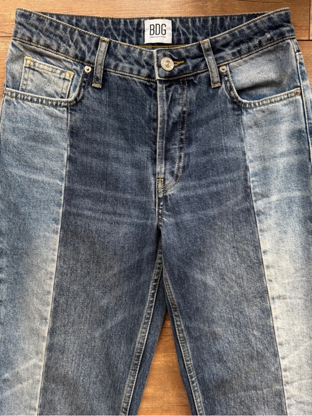 BDG Urban Outfitters Two-Toned High Rise Raw Hem Straight Leg Jessye Jean Sz 27 - Picture 4 of 9